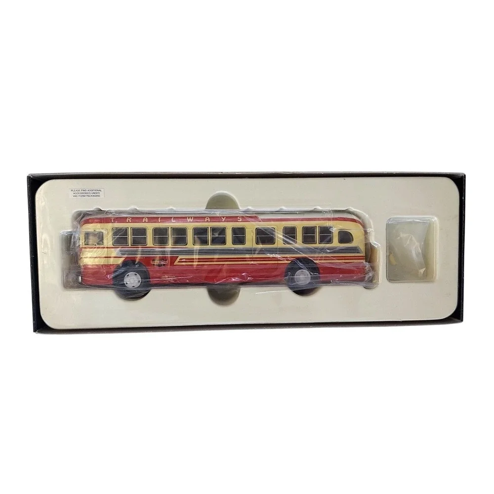 2006 Corgi Classics GM Old Look 4515 Carolina Trailways Destination Norfolk 1:50